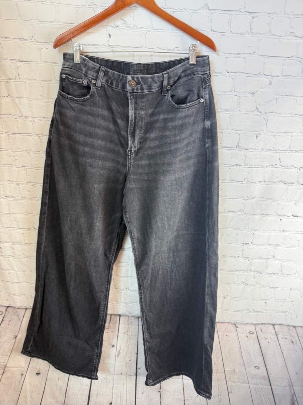 American Eagle Outfitters Relaxed Black Washed Jeans 14 Long
